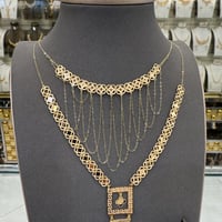 طقم ذهب مع المخنق ناعم عيار 18 وزن 4.6 جرام