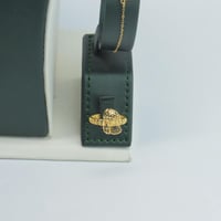 طقم ذهب عيار 21 وزن 8.18 جرام - لأطلالة فاخرة