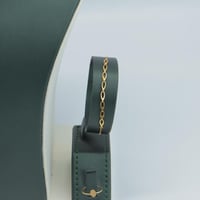 طقم ذهب عيار 21 وزن 2.7 جرام