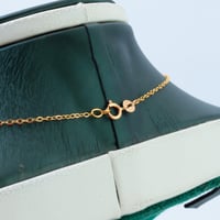 طقم ذهب تصميم غصن الزيتون عيار 21 وزن 8.11 جرام