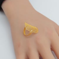 خاتم ذهب عيار 21 وزن 2.3 جرام