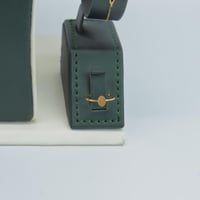 طقم ذهب عيار 21 وزن 2.7 جرام