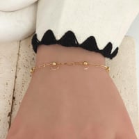 اسوارة جنزير ذهب تصميم الببلز عيار 18 وزن 0.8 جرام