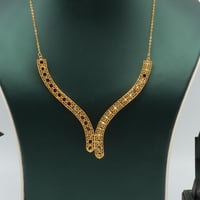 طقم ذهب الديور عيار 21 وزن 7.2 جرام بتصميم هندسي ا...