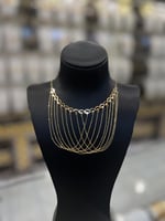 مخنق ذهب ناعم عيار 21 بتصميم فخم بوزن 4.28 جرام