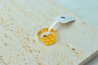 خاتم بتصميم خلية النحل ذهب عيار 21