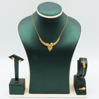 طقم ذهب عيار 21 وزن 6.33 جرام بتصميم أجنحة انسيابي...