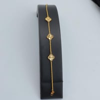 سوارة ذهب الفان كليف ثلاث وردات عيار 21 وزن 3.7 جر...