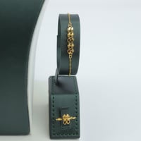 طقم ذهب عيار 21 بتصميم عصري انيق وزن 13.97 جرام