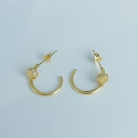 حلق ذهب عيار 18 تصميم المسمار وزن 1.7 جرام