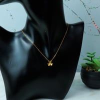 سلسال ذهب عيار 21 شكل الوردة بتصميم الماسي بوزن 1....