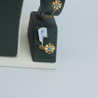 طقم ذهب الرمش عيار 21 مطعم بحبه الولو الفيروزي وزن...