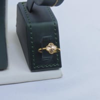 طقم ذهب تصميم الفان كليف عيار 21 وزن3.9 جرام