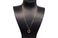 سلسلة كارتير ذهب عيار 18 بتصميم فخم يبرز جمالك وزن...