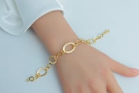 سوارة ذهب الحلقات تصميم 3D عيار 18 وزن 4.4 جرام