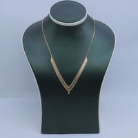 عقد ذهب صافي تصميم ياباني مكس الوان عيار 18 وزن 7....