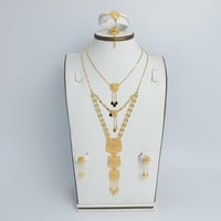 طقم ذهب بمخنقين عيار 21 وزن 19.9 جرام