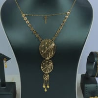 طقم ذهب كامل عيار 21 فخم بمخنق وزن 12.76 جرام