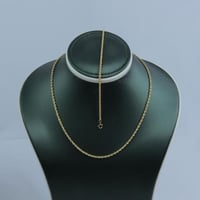 كلكشن عقد واسوارة المبروم ذهب عيار 18 وزن 2.47 جرا...