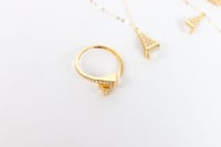 طقم ذهب مارلي فخم بتصميم الماسي عيار 18 وزن 5.2 جر...