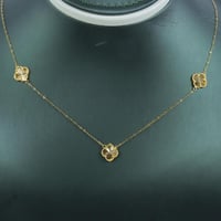 سلسال ذهب تصميم الفان كليف ثلاث وردات عيار 21 وزن...