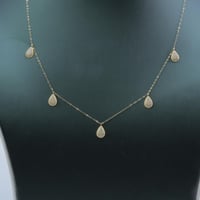 طقم ذهب البوشرون عيار 18 بتصميم الماسي وزن 3.5 جرا...