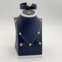 طقم هب الفان كليف خمس وردات عيار 21 وزن 8.4 جرام