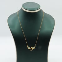 عقد ذهب عيار 18جناح الصقر تصميم ألماسي وزن 3.4 جرا...