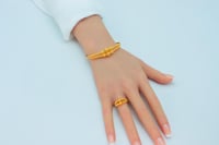 سوارة ذهب الدوريكاء مع الخاتم عيار 21 وزن 11.71 جر...