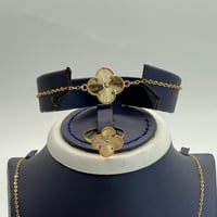 طقم ذهب الفان كليف عيار 21 وزن 7.9 جرام