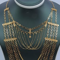 طقم ذهب ملكى للعروس عيار 21 شلال وزن 13.64 جرام