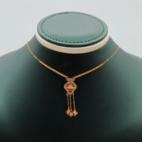 عقد ذهب عيار 21 زخرفة هندسية وزن 1.25 جرام بتعليقة...