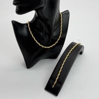 كلكشن عقد المبروم مع الاسوارة مطعم بالؤلؤ الزراعي...