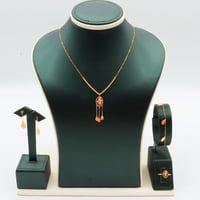 طقم ذهب ناعم عيار 21 وزن 3.58 جرام بتعليقة بيضاوية