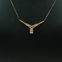 طقم ذهب بناتي عيار 18 وزن 2.12 جرام بتصميم الماسي...