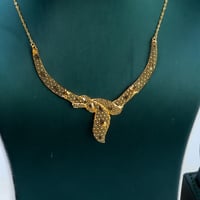 طقم ذهب طوق عيار 21 وزن 6.76 جرام