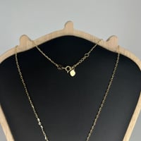 عقد ذهب القلب عيار 18 خالي من الاحجار وزن 3.8 جرام