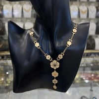 عقد ناعم تصميم ترندي عيار 18 وزن 4.3 جرام