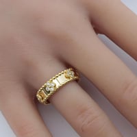 دبلة فان كليف ذهب عيار 18 نسائية وزن 3.5 جرام