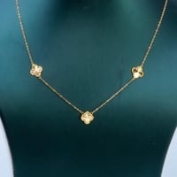 طقم ذهب الفان كليف ثلاث وردات ناعم لبس يومي عيار 2...