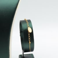 طقم ذهب صافي عيار 18 وزن 5.6 جرام - تصميم انيق