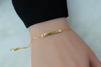 اسوارة ذهب عيار 18 صافية بوزن 2.3 جرام - لأناقة دا...