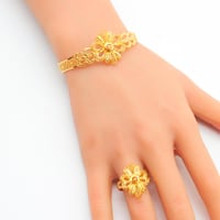 سوارة ذهب مع الخاتم عيار 21 وزن 8.98 جرام