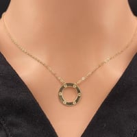 عقد ذهب اللوف عيار 18 وزن 2.1 جرام