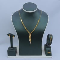 طقم ذهب فخم عيار 21 بتصميم فريد وزن 10.2 جرام