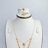 طقم بمخنق ذهب عيار 21 وزن 11 جرام