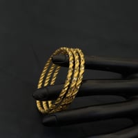 غوايش ذهب مبرومة عيار 21 لفّة النور