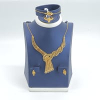 طقم ذهب عيار 21 وزن 10.95 جرام