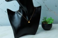 سلسال ذهب عيار 21 شكل الوردة بتصميم الماسي بوزن 1....