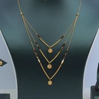 طقم ذهب عيار 21 مميز بتصميم ثلاثة دور وزن 6.52 جرا...